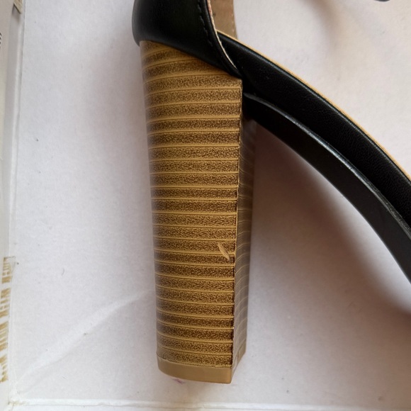 Lulu's Black and Tan Block Heel Sandals - Picture 5 of 6